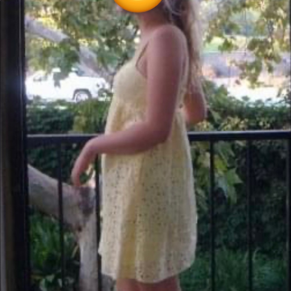 Adorable Yellow Eyelet C&C California Dress